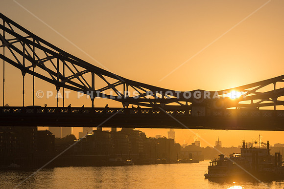 Commuters, Tower Bridge