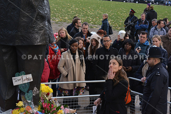 Reaction to the death of Nelson Mandela, London UK